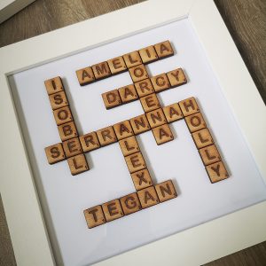 whte-scrbbleart-frme