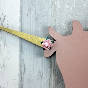 pnk-uncorn-nmewllsgn