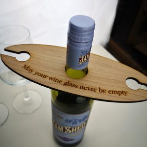 brwn-bttlewn-glshldr