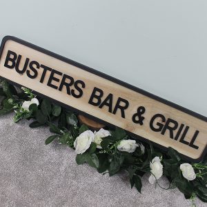 crmrcgl-bustrsbar-grllsgn