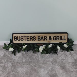 crmrcgl-bustrsbar-grllsgn