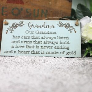 dckggrcgl-grandma-hrtmdgld