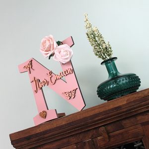 pnk-dcratv-nmlttrsgn