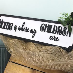 whtblckrc-hmswhr-chldrnr