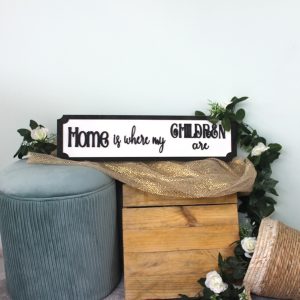 whtblckrc-hmswhr-chldrnr