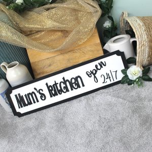 whtblckrc-mmktchn-sgn