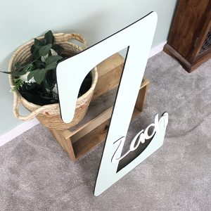 whte-z-lttrnmsgn-pln