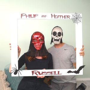 whte-hallwn-slfiefrm