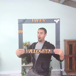 blckorng-hpyhllwn-slfrm