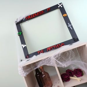 blcksqr-hllwnfmly-nmsgn