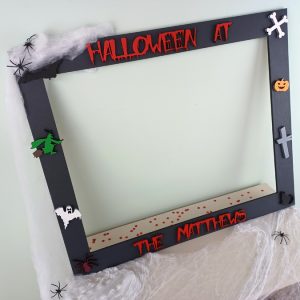 blcksqr-hllwnfmly-nmsgn