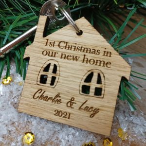 wdnkyrng-ourchrstms-frsthm