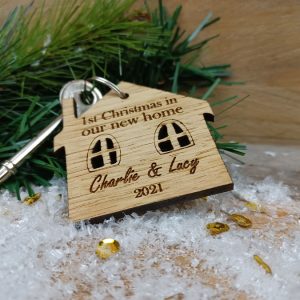 wdnkyrng-ourchrstms-frsthm