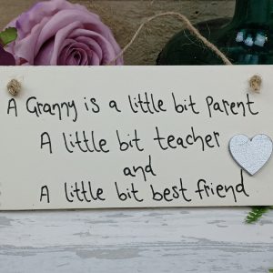 wdncrm-granny-gftplq