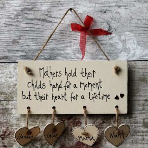 PLQ-Cream-Mothers hold HEart+4cmhrts -redrib+2methrt