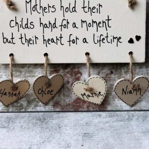 PLQ-Cream-Mothers hold HEart+4cmhrts -redrib+2methrt