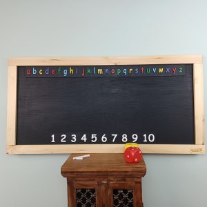 blck-alphabtnmbrs-blckbrd