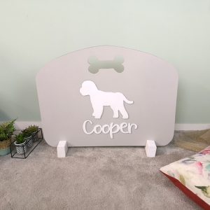 crmwht-dgstrgate-stpdog