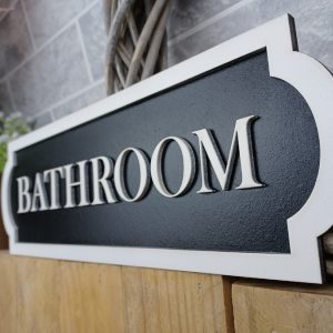 blckwht-bathroom-sgn