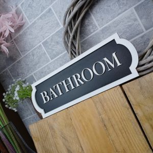 blckwht-bathroom-sgn