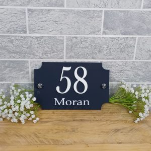 drkgrywht-hsenmbrsgn