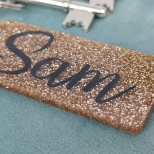 gldglttr-kyrng-blckvnyl