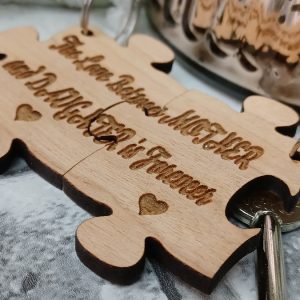 wdnkyrng-lvbtwn-mthrdghtr