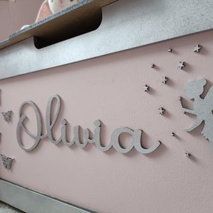 TOYBOX-pnkgry-frybttrfly