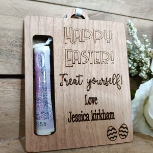 wdn-hppyeastr-mnyhldr