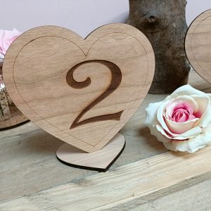 wddng-tblnmbrhrt-sldengrv