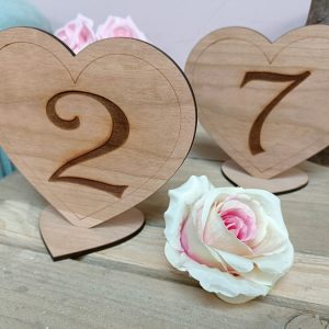 wddng-tblnmbrhrt-sldengrv