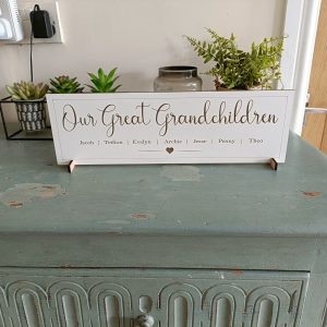 crmrctgl-grtgrndchldrn-stndng